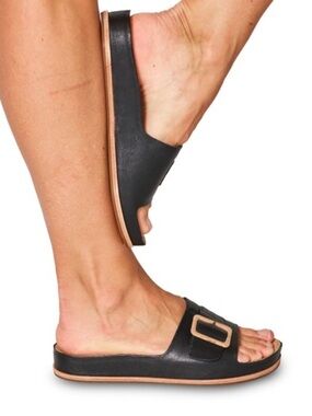Kork-Ease Tutsi
Buckle Black Leather Slide Summer Comfort Sandals. Cork Footbed